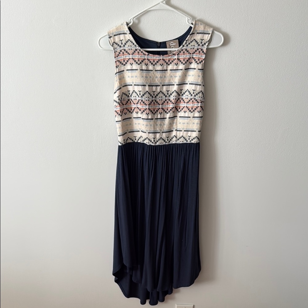Sleeveless Navy and Cream Patterned Dress